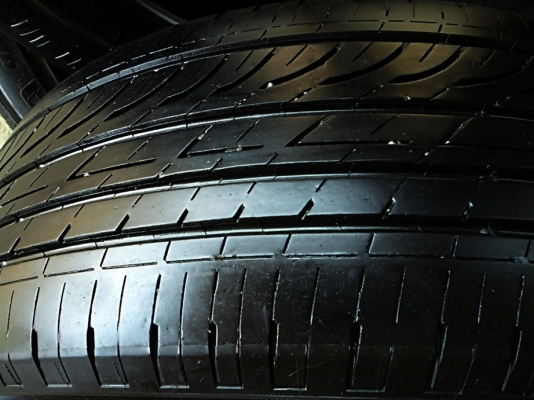 ยางขอบ17 บริดสโตน 215-55-R17ลงพื้นปี14 (4เส้น3,500)