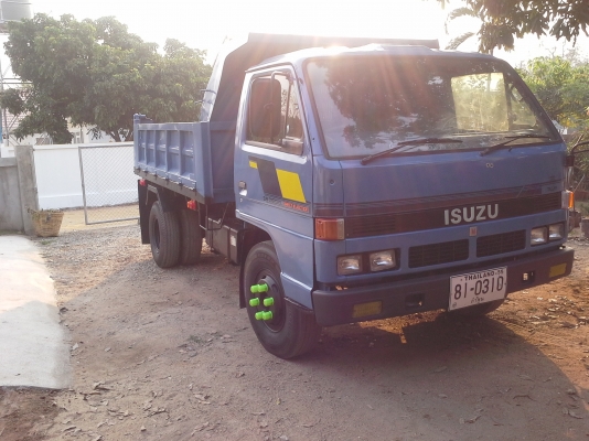 ขาย6ล้อดั้มNPR115 เเรง แก้มเหลือง ห้างแท้ เกียร์สั้น เเอร์ เพาเวอร์ ท้ายF รถบ้านสวยพร้อมใช้งาน ราคาเบาๆ