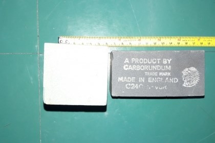 ขายหินลับมีดตราคนป่า Made in England.รุ่นเก่าๆขนาด2×4×2" ขายหินลับมีดตราคนป่า Made in England.รุ่นเก่าๆขนาด2×4×2"