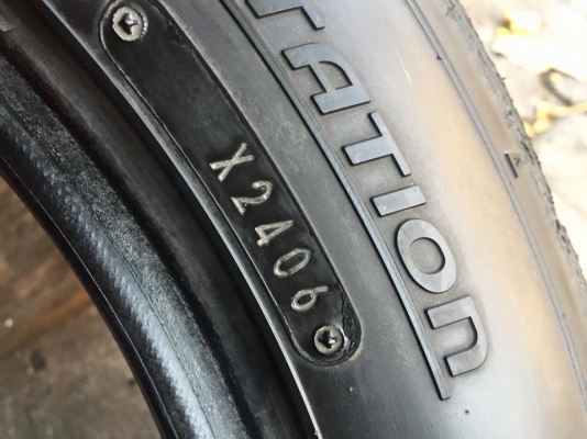 ขายยาง DUNLOP DIREZZA03G 195-55-15 ปี06,12 เอาไปใส่หล่อๆ ไม่มีปะ คู่ละ 800 บาท (แปดร้อยบาท)