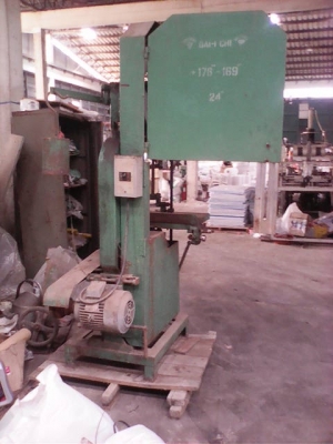 ขายเลื้อยสายพาน24 นิ้ว ตัวใหญ่ สภาพดี เก่าเก็บ