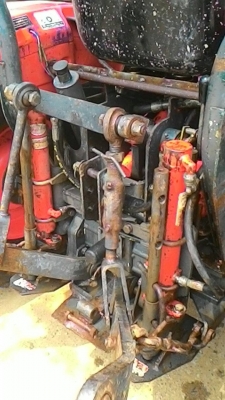 ขายรถไถนั่งขับkrt140plusพร้อมใบดัน ผาน4 ล้อเหล็กกันจม เล่มทะเบียนพร้อมมีไฮดรอลิกยกตัวเวลาติดหล่ม