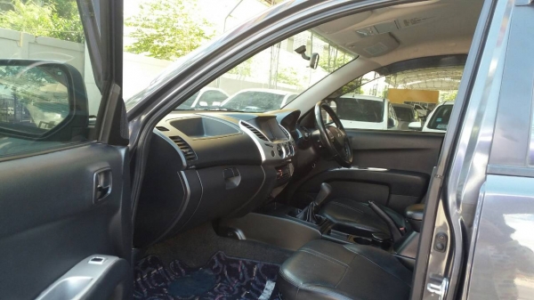 เครดิตดีฟรีดาวน์ MITSUBISHI TRITON 4DR ปี 2013 เกียร์ MT เครื่อง 2.5 VG.TUR BO สนใจติดต่อ 087-0399947 คุณอั๋น