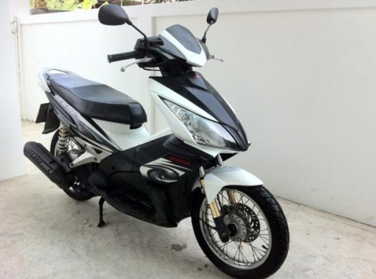 Honda Air blade ขาวดำ สวย เครื่องดี ภาษีไม่ขาด