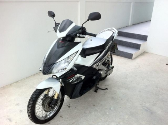 Honda Air blade ขาวดำ สวย เครื่องดี ภาษีไม่ขาด