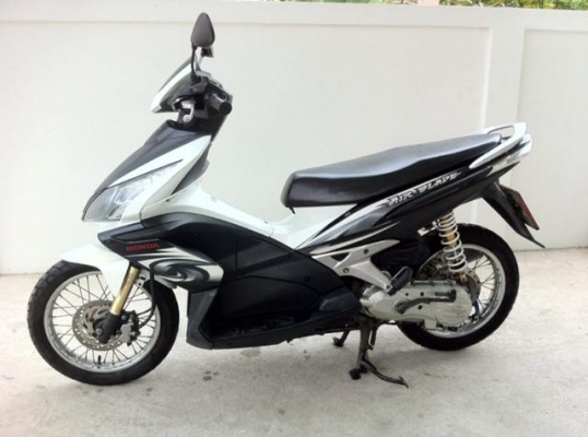 Honda Air blade ขาวดำ สวย เครื่องดี ภาษีไม่ขาด
