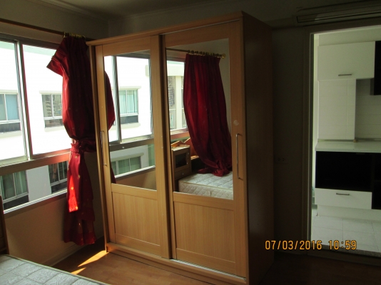 คอนโด  ย่านห้วยขวาง  เจ้าของต่างชาติย้ายกลับ ขายเหมาถูก