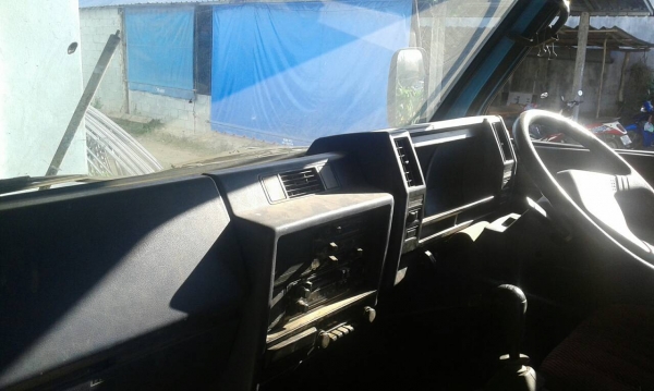 อีซูชุ  ตามภาพ  ( รถเปลี่ยนหัวใหม่  )   ราคา  160,000 บาท