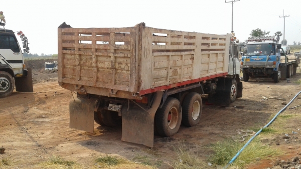 จองแล้วครับ โดยเสี่ยจรัล ลพบุรีครับ F18 2เพลาดั้ม  รถสวย แอร์เย็น เครื่องดี แชชซีสวยมาก