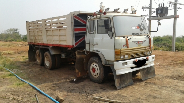 จองแล้วครับ โดยเสี่ยจรัล ลพบุรีครับ F18 2เพลาดั้ม  รถสวย แอร์เย็น เครื่องดี แชชซีสวยมาก