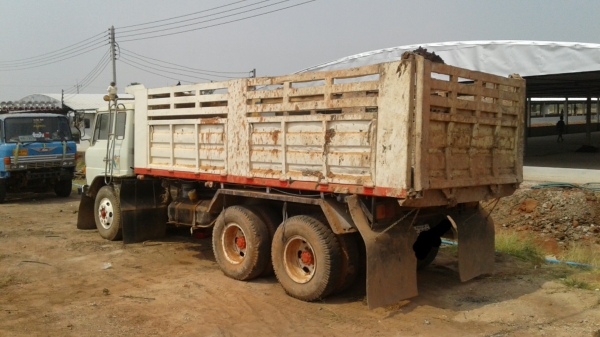 จองแล้วครับ โดยเสี่ยจรัล ลพบุรีครับ F18 2เพลาดั้ม  รถสวย แอร์เย็น เครื่องดี แชชซีสวยมาก