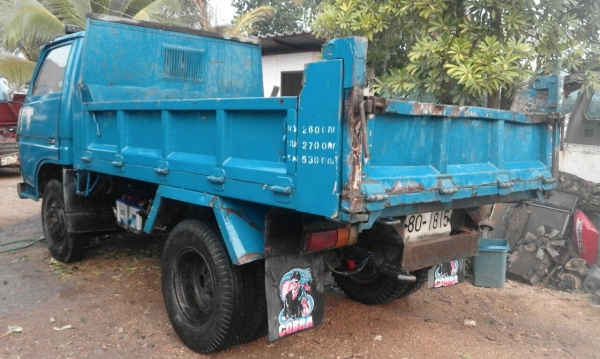 ขาย TOYOTA 6ล้อดั๊มพ์ 3คิว เครื่อง 1B ราคา 170000