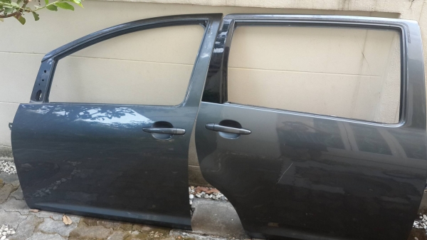 ประตูรถ Toyota Wish ตัวนอก ประตูรถ Toyota Wish ตัวนอก