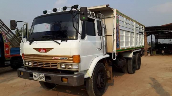 ขายรถ10ล้อ ดั้ม2เพลา F18 เครื่อง185แรง สโลกลาง รถสวยพร้อมใช้งาน เอกสารพร้อมโอน สนใจโทร 090-8588220คุณนะ 093-3258446คุณบิว หรือเข้าดูสินค้าอื่นๆได้ที่ www.truck.in.th/498 หรือเพจFacebook ณรงค์ ซื้อขายรถมือสอง (เว็บไซต์ส่วนตัว) หรือFacebook คุณนะ รถบรรทุก