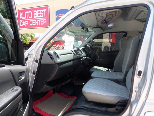 TOYOTA COMMUTER 2.5 D4D ปี 2012 สนใจติดต่อ 087-0399947 อั๋น TOYOTA COMMUTER 2.5 D4D ปี 2012 สนใจติดต่อ 087-0399947 อั๋น