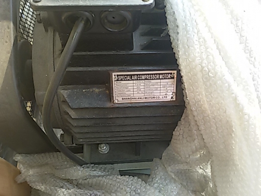 ขายปั๊มลมใหม่ขนาด300ลิตร 10HP 3หัวสูบแรงสุด