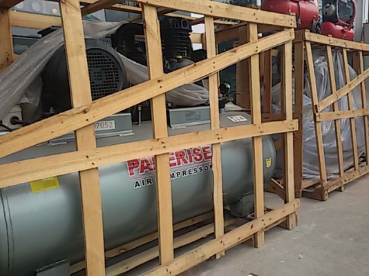 ขายปั๊มลมใหม่ขนาด300ลิตร 10HP 3หัวสูบแรงสุด