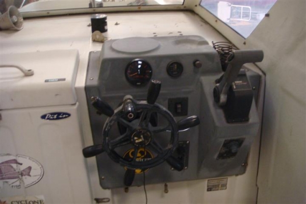 ขายเรือตกปลา yanmar 24ฟุต เครื่อง yamaha 115