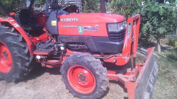 ขายรถไถ KUBOTA L4508 L3608 L4708 อุปกรณ์ครบ ดันหน้า ผานหลัง โรตารี่ มีหลายรุ่นหลายราคา เอกสารพร้อมโอน ราคาเริ่มต้นที่270,000 สนใจโทร 090-8588220คุณนะ 093-3258446คุณบิว หรือเข้าดูสินค้าอื่นๆได้ที่ www.truck.in.th/498 หรือเพจFacebook ณรงค์ ซื้อขายรถมือสอง (