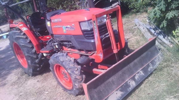 ขายรถไถ KUBOTA L4508 L3608 L4708 อุปกรณ์ครบ ดันหน้า ผานหลัง โรตารี่ มีหลายรุ่นหลายราคา เอกสารพร้อมโอน ราคาเริ่มต้นที่270,000 สนใจโทร 090-8588220คุณนะ 093-3258446คุณบิว หรือเข้าดูสินค้าอื่นๆได้ที่ www.truck.in.th/498 หรือเพจFacebook ณรงค์ ซื้อขายรถมือสอง (