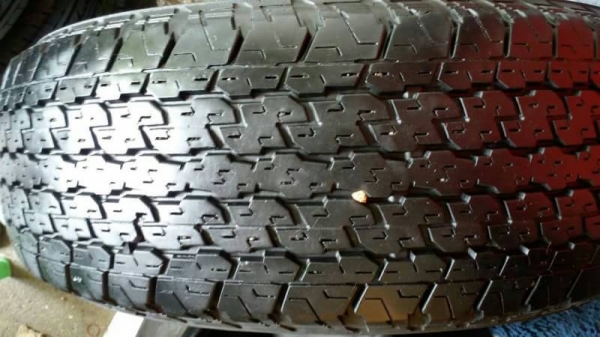 ยาง bridgestone 255 70 15 ปี 12 คู่ล่ะ 2500