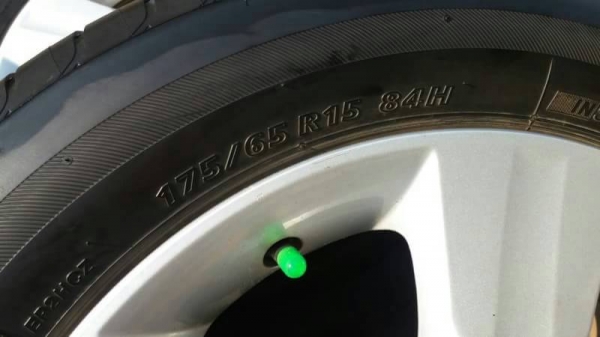 ล้อ honda jazz ขอบ 15 4รู 100 พร้อมยาง bridgestone ชุดล่ะ 6800