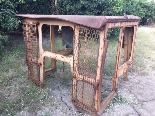 ขายตู้เก๋ง สำหรับรถCATERPILLAR D5 เก่าญี่ปุ่นแท้ๆ ราคาถูก สนใจตืดต่อ081-948-549