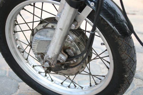 Yamaha Sr400 ปี94