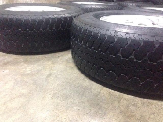 แม็กขอบ15 IZUSU พร้อมยาง 225-75-15