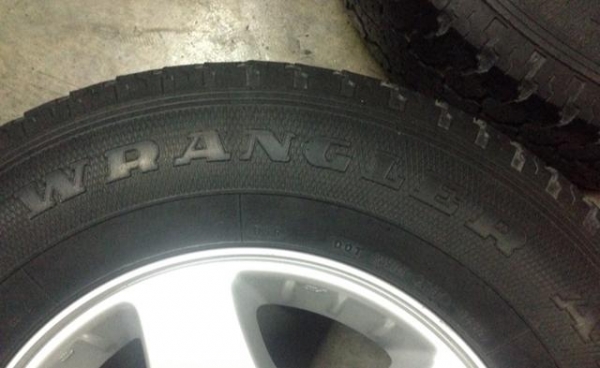 แม็กขอบ15 IZUSU พร้อมยาง 225-75-15