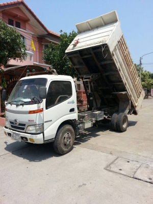 รถ 6 ล้อ ดั๊ม ฮีโน่