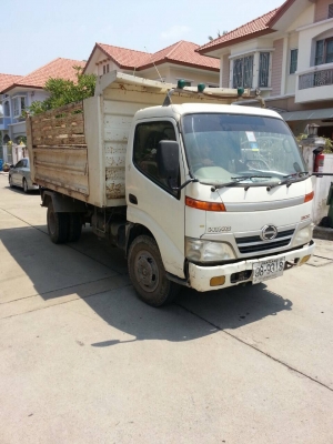 รถ 6 ล้อ ดั๊ม ฮีโน่