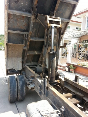 รถ 6 ล้อ ดั๊ม ฮีโน่