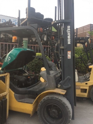ขาย รถ Forklift  KOMATSU รุ่น FD30T-16  มือสองญี่ปุ่น เครื่องยนต์ดีเซล ยางตัน มือถือ/LINE ID : 0818617480/Kongiwatsiri