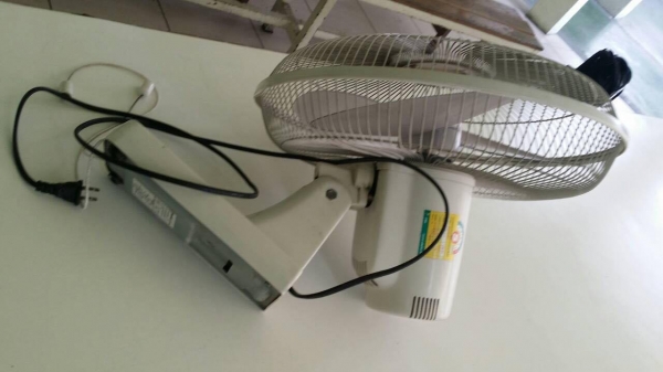 พัดลมวงจรติดผนัง Panasonic 16 นิ้ว รุ่น f-bu16b จำนวน 20 ตัวครับ ตัวละ 850.- บาท เหมาราคาพิเศษครับ พัดลมวงจรติดผนัง Panasonic 16 นิ้ว รุ่น f-bu16b จำนวน 20 ตัวครับ ตัวละ 850.- บาท เหมาราคาพิเศษครับ