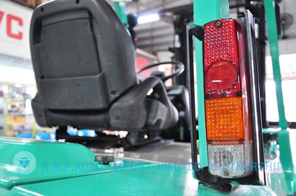 ขายรถโฟล์คลิฟท์มือสอง MITSUBISHI รุ่น FD35-00409 ราคา 430,000 บาท นำเข้าจากประเทศญี่ปุ่น 100\% ไม่เคยใช้งานในประเทศไทย