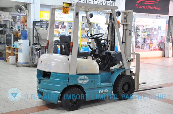 ขายรถโฟล์คลิฟท์มือสอง TOYOTA รุ่น 6FD15-11559 ราคา 265,000 บาท นำเข้าจากประเทศญี่ปุ่น 100\% ไม่เคยใช้งานในประเทศไทย