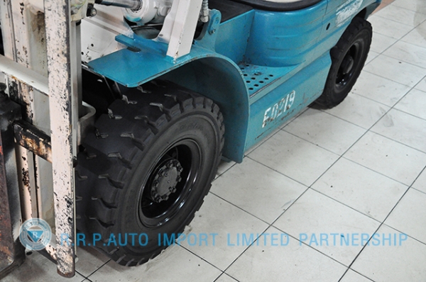 ขายรถโฟล์คลิฟท์มือสอง TOYOTA รุ่น 6FD15-11559 ราคา 265,000 บาท นำเข้าจากประเทศญี่ปุ่น 100\% ไม่เคยใช้งานในประเทศไทย