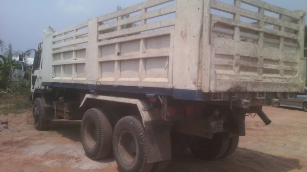 MITSUBISHI FN527MA25130  เกืยร์10สปีด เครื่อง6D16 รถสวยทะเบืยนปี60 สนใจติดต่อ 0835601591 หรือ 0903494058