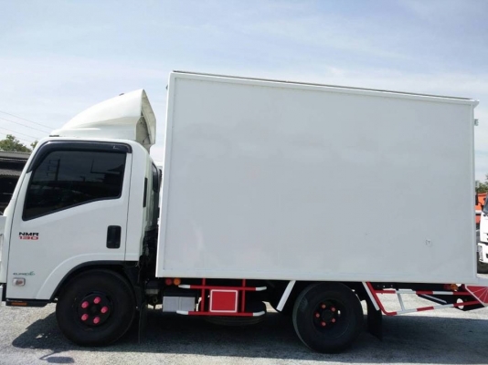 ขายดาวน์ ISUZU ELF NMR 130 ตู้บรรทุก ปี 2015