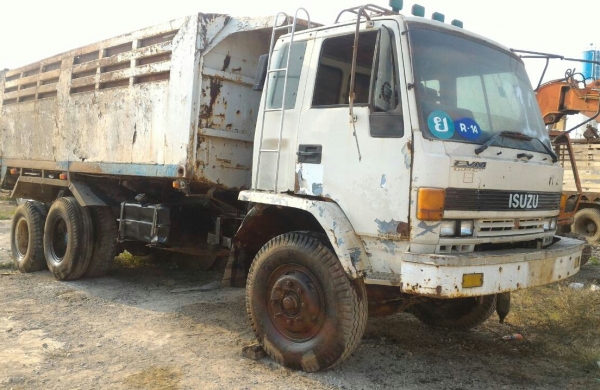 สิบล้อ อีซูชุ ร็อค195 ดั้ม 2เพาใหญ่ สโลส ช่วงล่างแคชชีใหญ่ สภาพดีพร้อมใช้ ทะเบียนพร้อมโอน