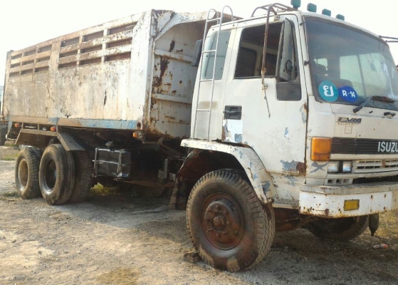 สิบล้อ อีซูชุ ร็อค195 ดั้ม 2เพาใหญ่ สโลส ช่วงล่างแคชชีใหญ่ สภาพดีพร้อมใช้ ทะเบียนพร้อมโอน