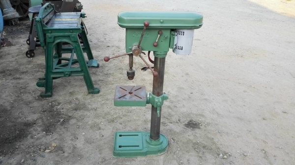 *** Sold *** เจาะ KIRA Made in JAPAN เบอร์กลาง 16 mm. มอเตอร์ Mitsu Japan 2 สายไฟบ้าน คอแน่นสวยๆพร้อมใช้.