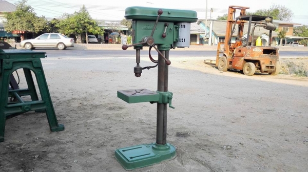 *** Sold *** เจาะ KIRA Made in JAPAN เบอร์กลาง 16 mm. มอเตอร์ Mitsu Japan 2 สายไฟบ้าน คอแน่นสวยๆพร้อมใช้.