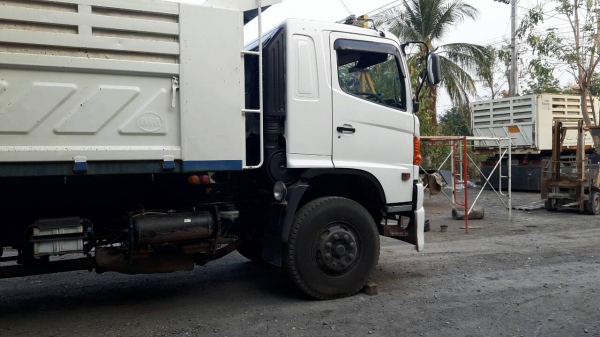 ขายสิบล้อ