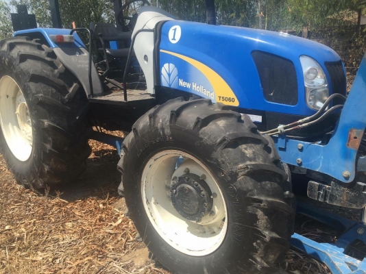 รถไถมือสองราคาถูก นิวฮอลแลน t5060