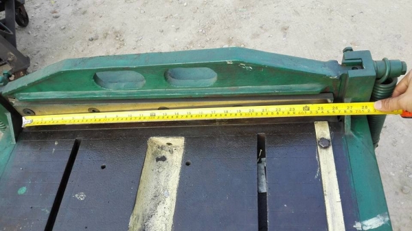 *** Sold *** กรรไกรขาเหยียบ ขนาด 2 ฟุต 60 cm. ตัดสังกะสี อลูมีเนียม โครงหนาปึ้กรุ่นหนัก มีดคมกริ้บ สภาพใหม่ มาเทสได้พร้อมใช้งาน.