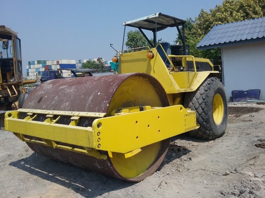 ขาย425,000รถบด 12 ตันY BOMAG  1 เพลา สั่นสะเทือน  เครื่องดี ปั้มดี เกียร์แรงรถพร้อมใช้ราคาถูก 090772-3710 090-772-3708