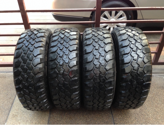ยาง Mud Maxxis 245 75 16 สิ้นปี13 พร้อมใช้งาน ราคาไม่แพง