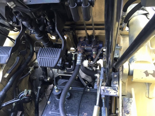 ขาย ฟอล์คลิฟต์ 1 ตัน TOYOTA 6FD10 รถมือ 2 นำเข้าจากญี่ปุ่น 100\% ขาย ฟอล์คลิฟต์ 1 ตัน TOYOTA 6FD10 รถมือ 2 นำเข้าจากญี่ปุ่น 100\%